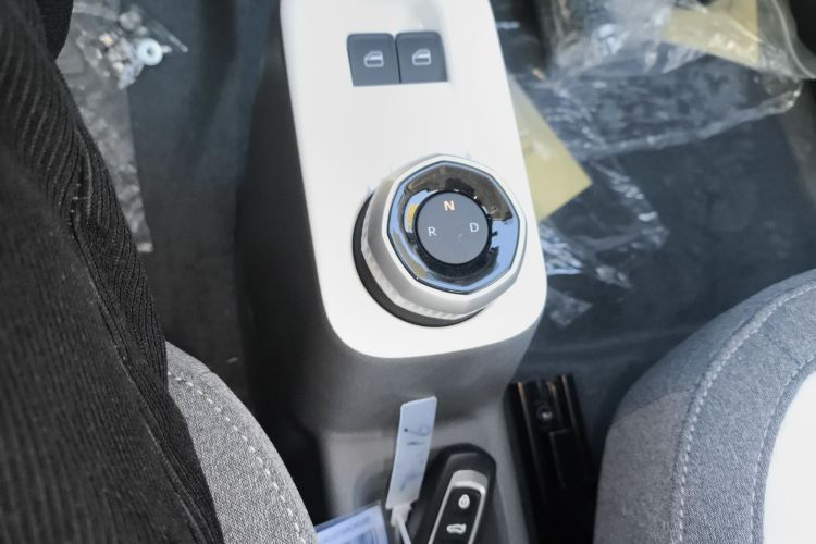 吉利银河 熊猫 2025款 210km 元气熊中控内饰18