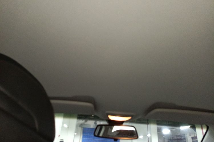 宝骏RM-5 2019款 1.5L CVT 24小时在线精英型 7座中控内饰22