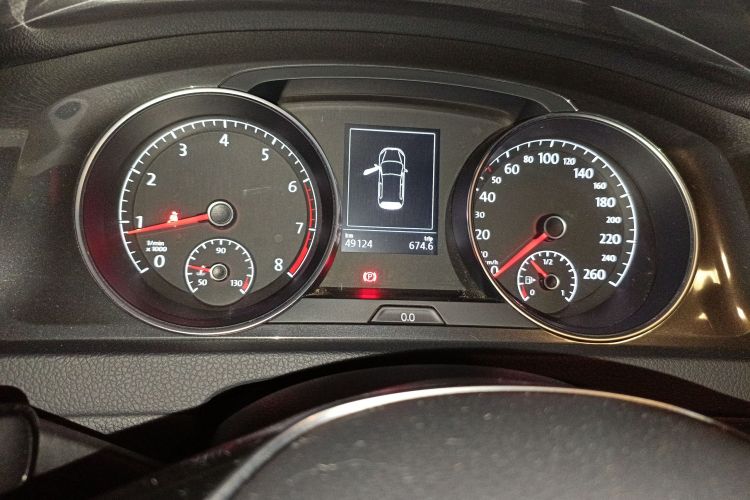 大众 高尔夫 2017款 230TSI 自动舒适百万辆纪念版中控内饰15