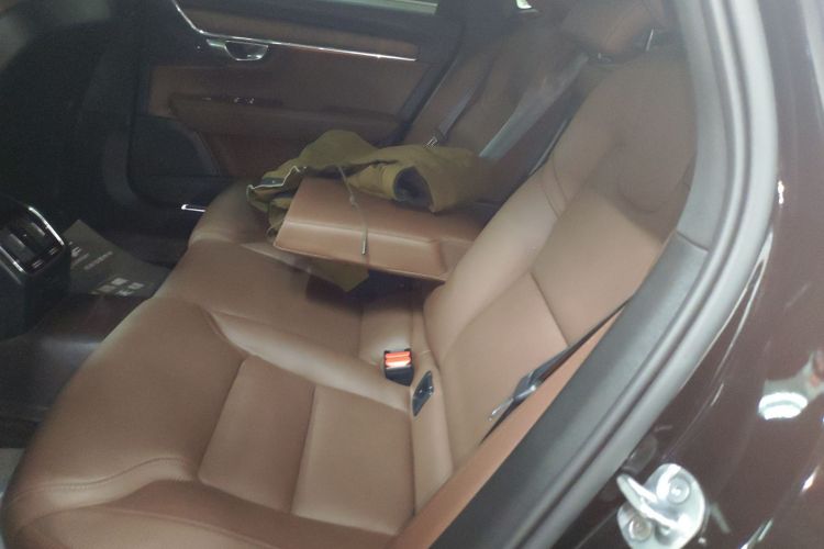 沃尔沃S90 2024款 B5 智远豪华版中控内饰7004