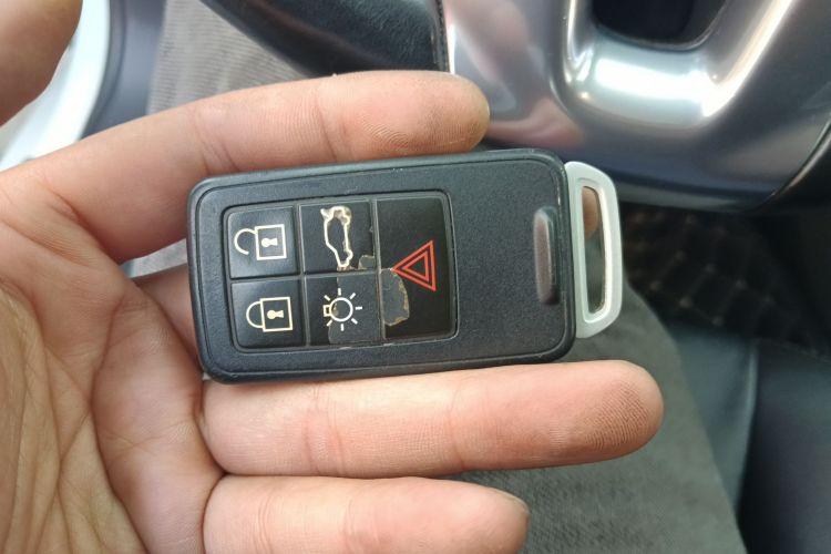 沃尔沃V40 2015款 1.6T 智逸版中控内饰11