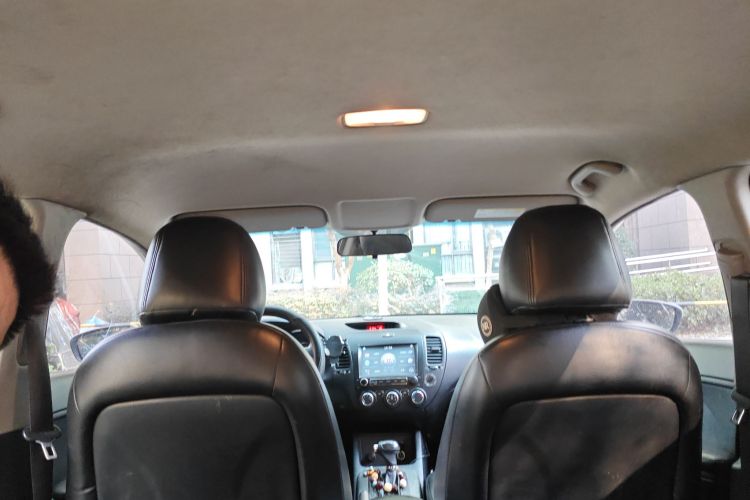 起亚K3 2015款 1.6L 自动GL中控内饰22