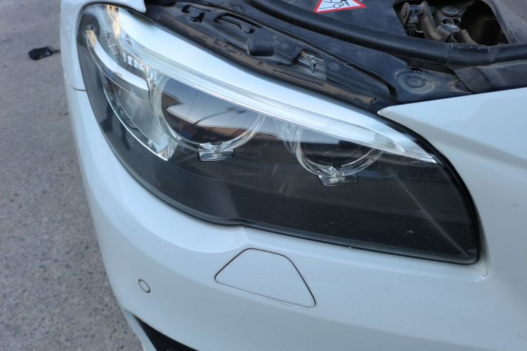 宝马5系 2014款 520Li 典雅型车身外观8