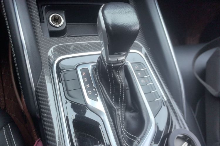 上汽大通MAXUS D90 2017款 2.0T 自动四驱 天狼星局部细节18