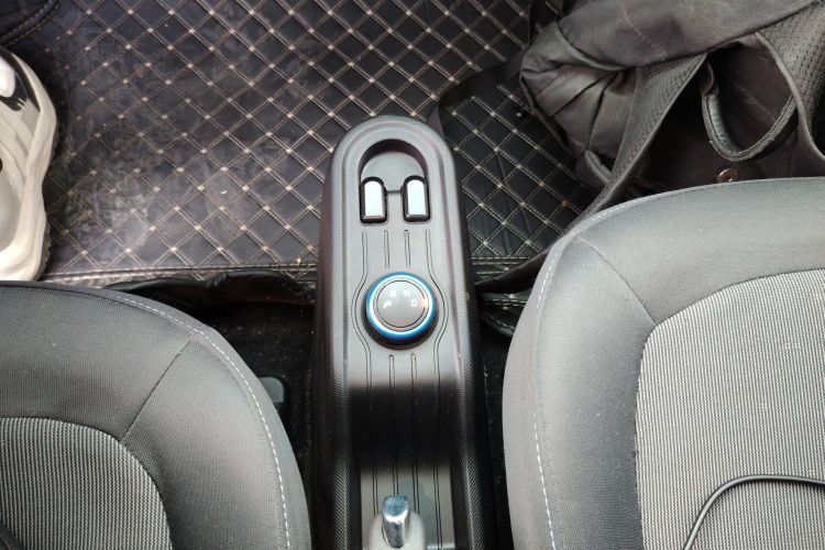 五菱汽车 宏光MINIEV 2020款 悦享款 磷酸铁锂中控内饰18