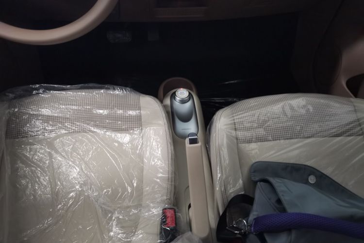 五菱汽车 宏光MINIEV 2025款 四门版 进阶款中控内饰18