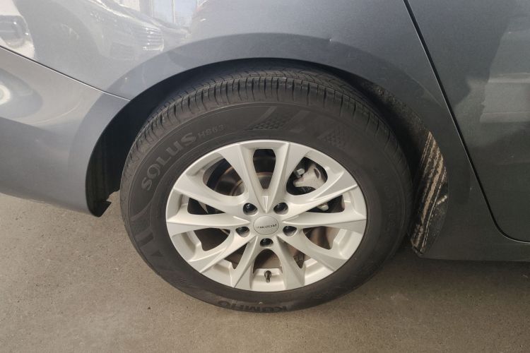 荣威i5 2023款 1.5L 手动舒享版车身外观6008