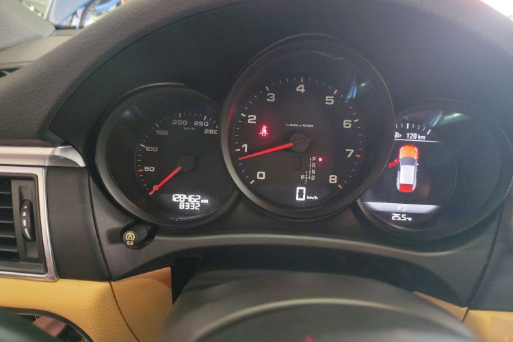 保时捷 2017款  Macan 2.0T中控内饰14