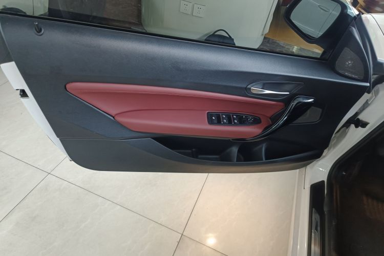 宝马2系(进口) 2019款 225i 敞篷轿跑车 运动设计套装中控内饰47