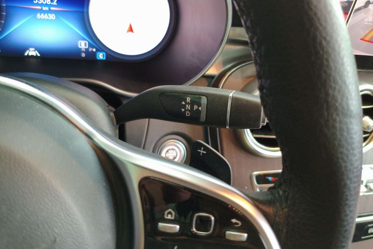 奔驰GLC 2020款 改款 GLC 300 L 4MATIC 动感型中控内饰18