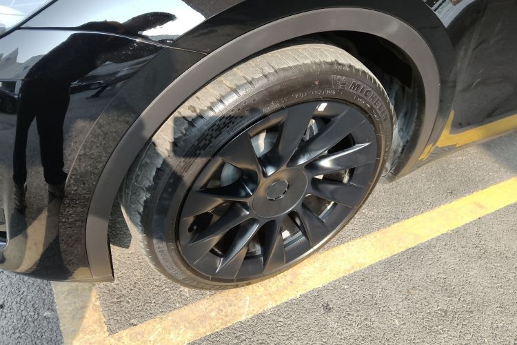 特斯拉 Model Y 2022款 后轮驱动版车身外观6007