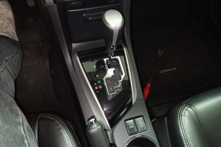 丰田 卡罗拉 2017款 改款 1.2T S-CVT GL-i局部细节18