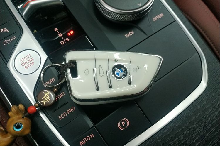 宝马3系 2025款 325Li M运动套装中控内饰11