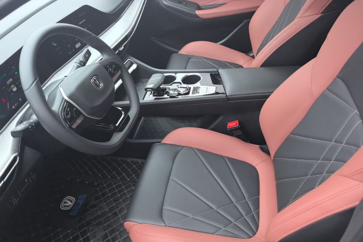 长安 逸动 2023款 畅享版 PLUS 蓝鲸NE 1.4T GDI DCT尊贵版中控内饰19