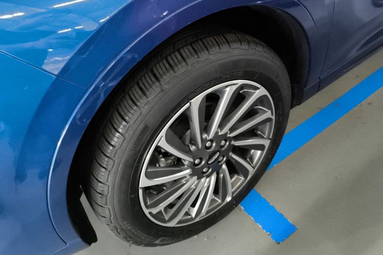 林肯 冒险家 2023款 2.0T 四驱尊雅版车身外观35