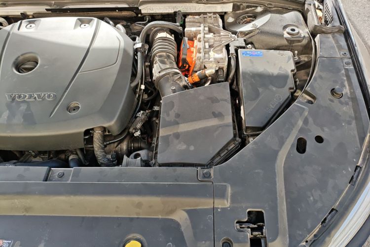 沃尔沃S90新能源 2021款 T8 E驱混动 智逸豪华版机舱底盘26