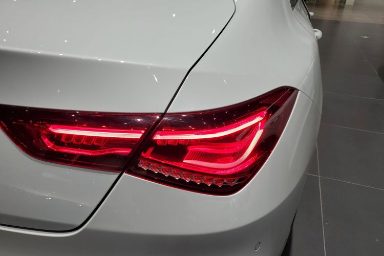 奔驰CLA 2020款 CLA 200车身外观9