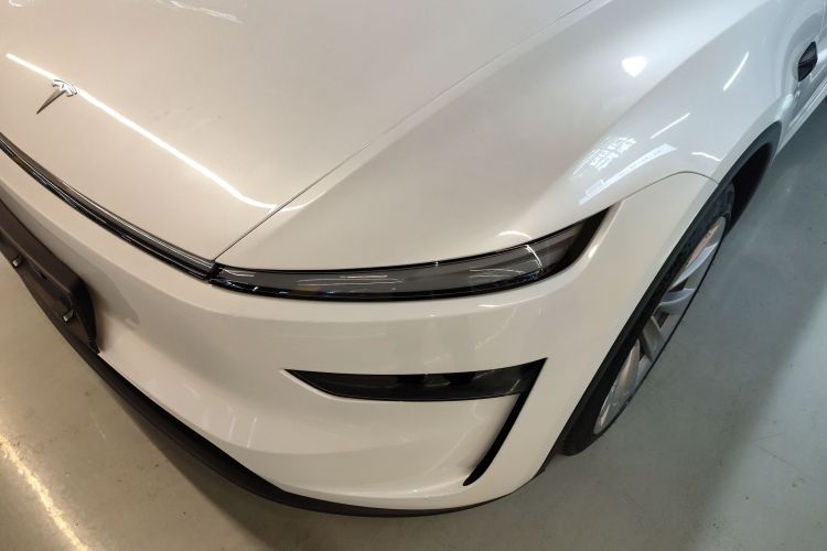 特斯拉 Model Y 2025款 长续航全轮驱动版局部细节36