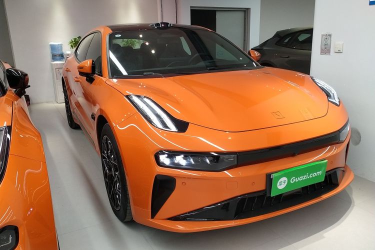 极氪001 2025款 WE版 100kWh 后驱车身外观3