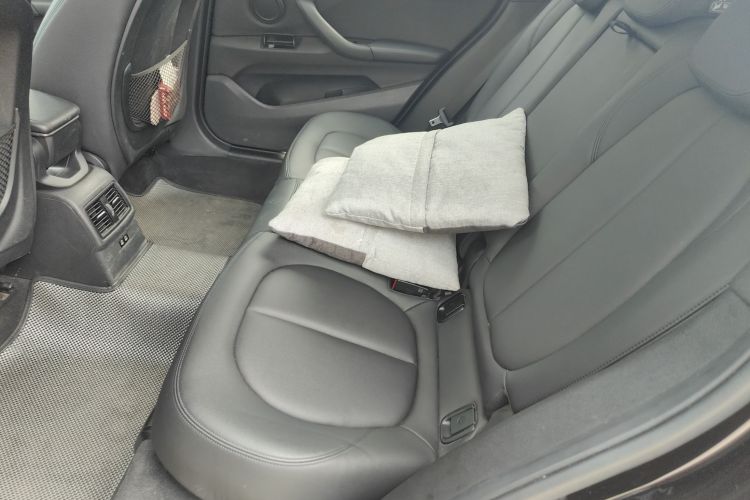 宝马X1 2019款 sDrive18Li 时尚型中控内饰21