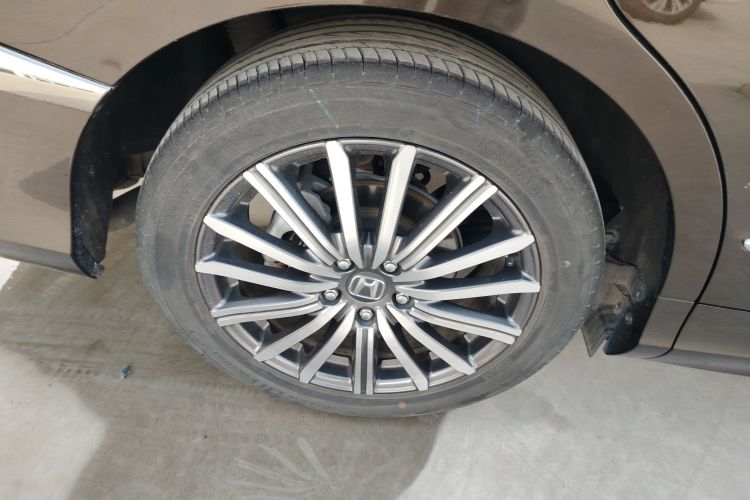 本田 艾力绅 2022款 2.0L e:HEV 至尊版车身外观6008