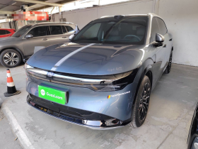 极氪7X 2025款 75kWh 后驱智驾版