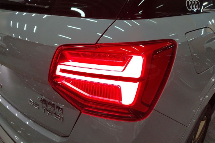 奥迪Q2L 2023款 35TFSI 时尚动感型车身外观9