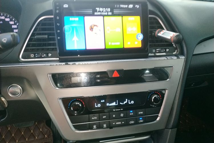 现代 索纳塔 2015款 2.0L GLS智能型中控内饰16