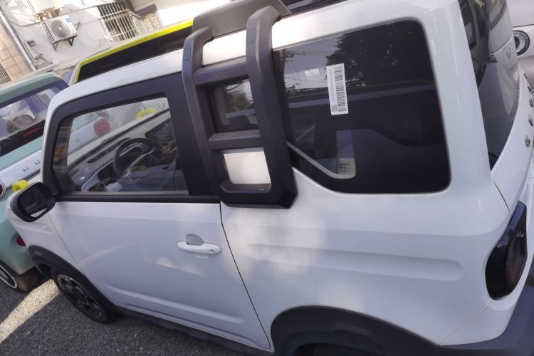 吉利银河 2025款 210km 熊猫骑士车身外观4