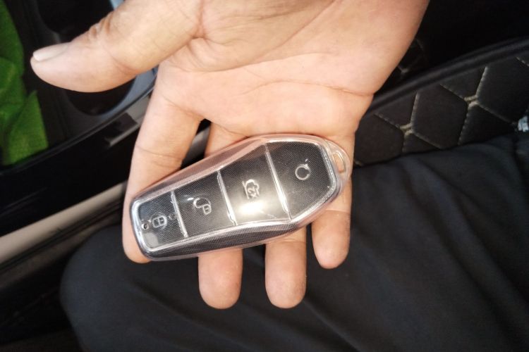 比亚迪 秦PLUS 2024款 荣耀版 DM-i 55KM领先型中控内饰11