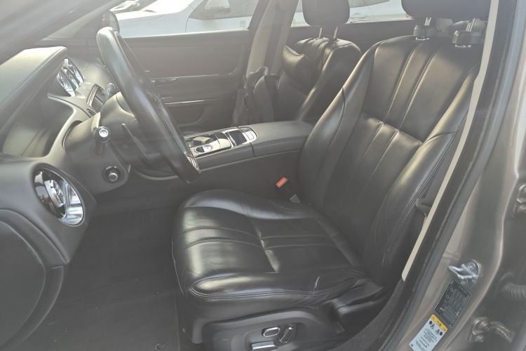 捷豹XJ 2015款 XJL 2.0T 典雅商务80周年典藏版局部细节19