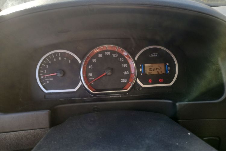 东风风行 菱智 2015款 M5 Q7 2.0L 9座长轴舒适型中控内饰14