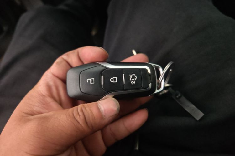 福特 蒙迪欧 2013款 2.0L GTDi200时尚型中控内饰11