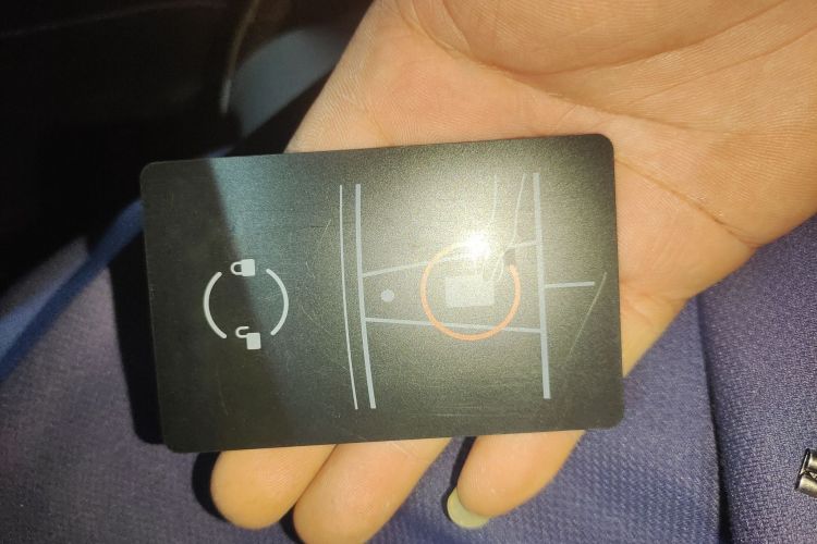 特斯拉 Model Y 2021款 标准续航后驱版中控内饰11