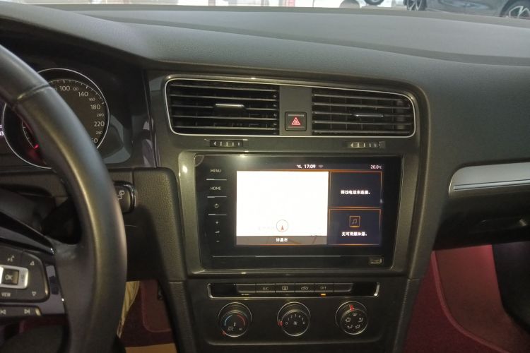 大众 高尔夫 2020款 200TSI DSG舒适进取版中控内饰16