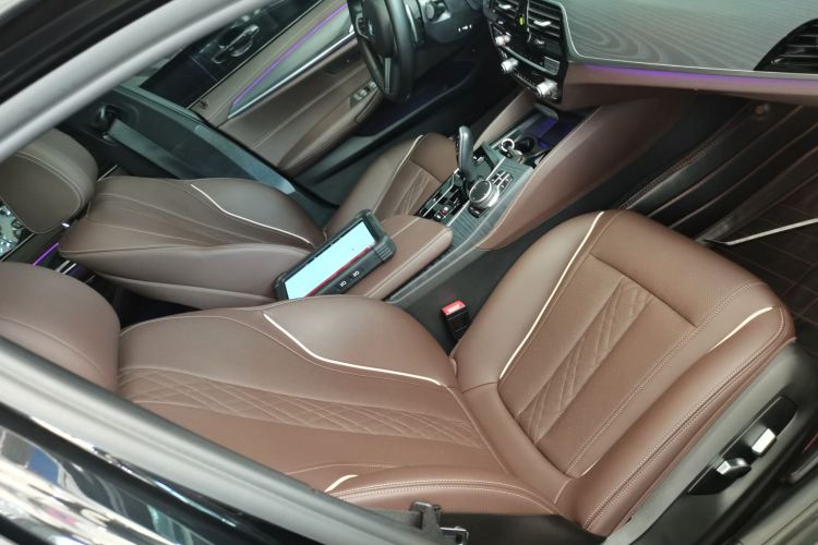 宝马5系 2022款 改款 530Li 领先型 M运动套装局部细节41