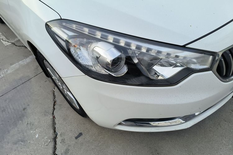 起亚K3 2015款 1.6L 自动GLS车身外观8