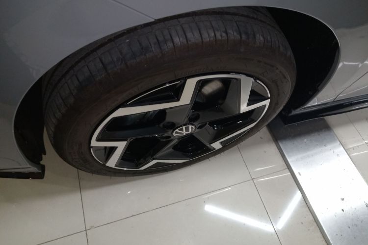 大众 高尔夫 2025款 改款二 300TSI R-Line车身外观6007