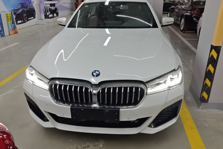 宝马5系 2022款 改款二 525Li M运动套装车身外观2