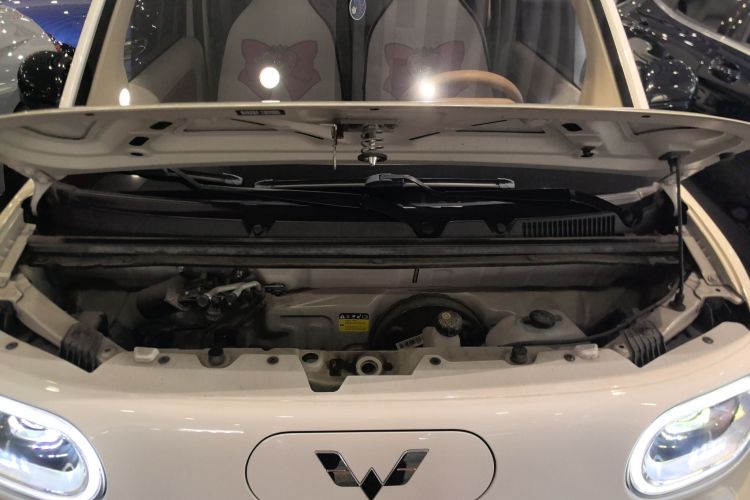 五菱汽车 宏光MINIEV 2024款 第三代 215km 进阶版机舱底盘24