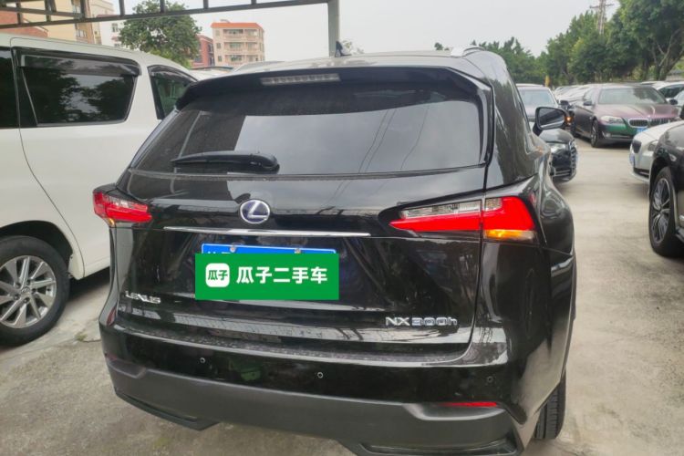 雷克萨斯NX 2015款 300h 前驱 锋尚版车身外观6