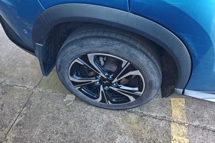 小鹏G3 2020款 520 智享版车身外观6008