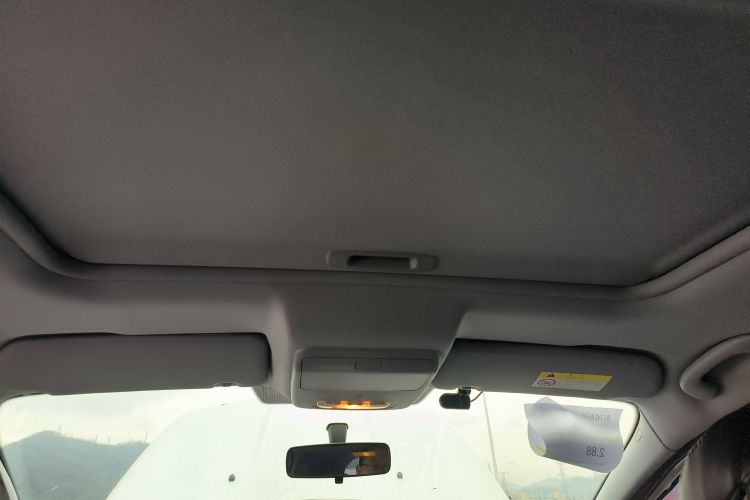 标致3008 2015款 1.6THP 自动经典版中控内饰22