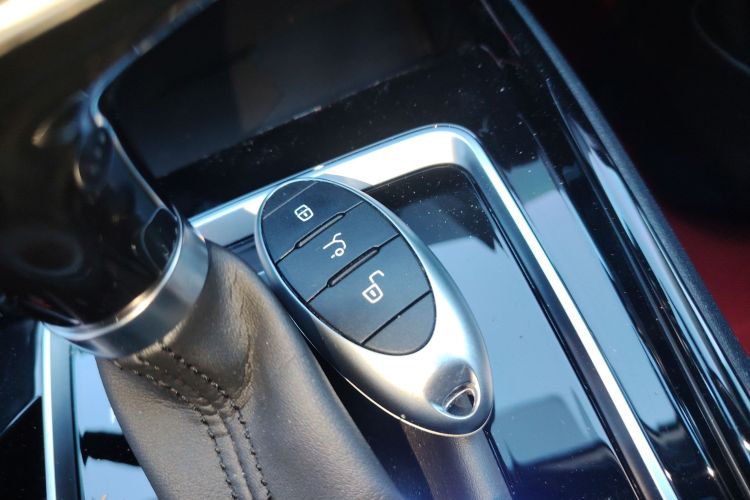 奔腾B70 2022款 第三代 1.5T 自动乐享型中控内饰7001