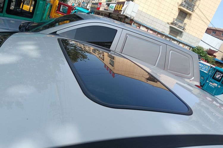 福特 福克斯 2017款 三厢 1.6L 自动风尚型智行版车身外观57