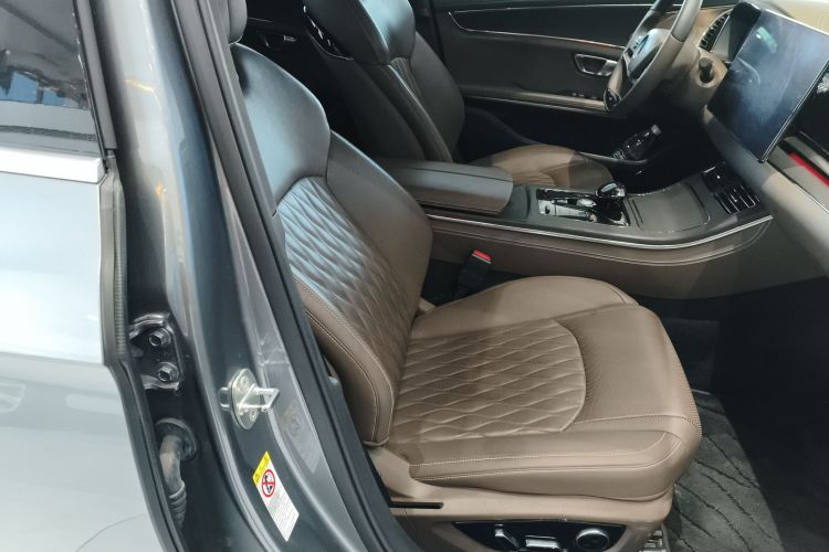 比亚迪 汉 2020款 DM 四驱性能版尊贵型局部细节41