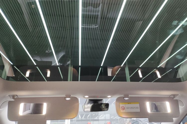 特斯拉 Model 3 2022款 后轮驱动版中控内饰22