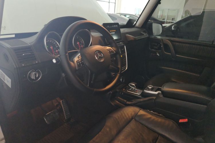 奔驰G级（平行进口） G550 自动4.0T V8 中控内饰12