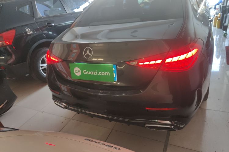 奔驰C级 2022款 改款 C 260 L 运动版车身外观6