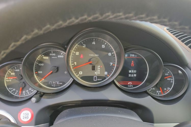 保时捷 2014款 Cayenne Platinum Edition 3.0T中控内饰14